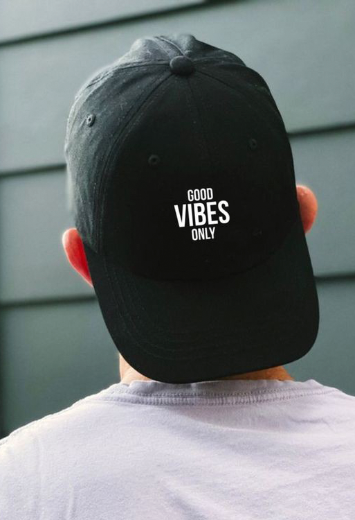 Mas que un complemento, usa tus gorras con un diseño personalizado o de los nuestros que te identifique para que vistas con estilo.